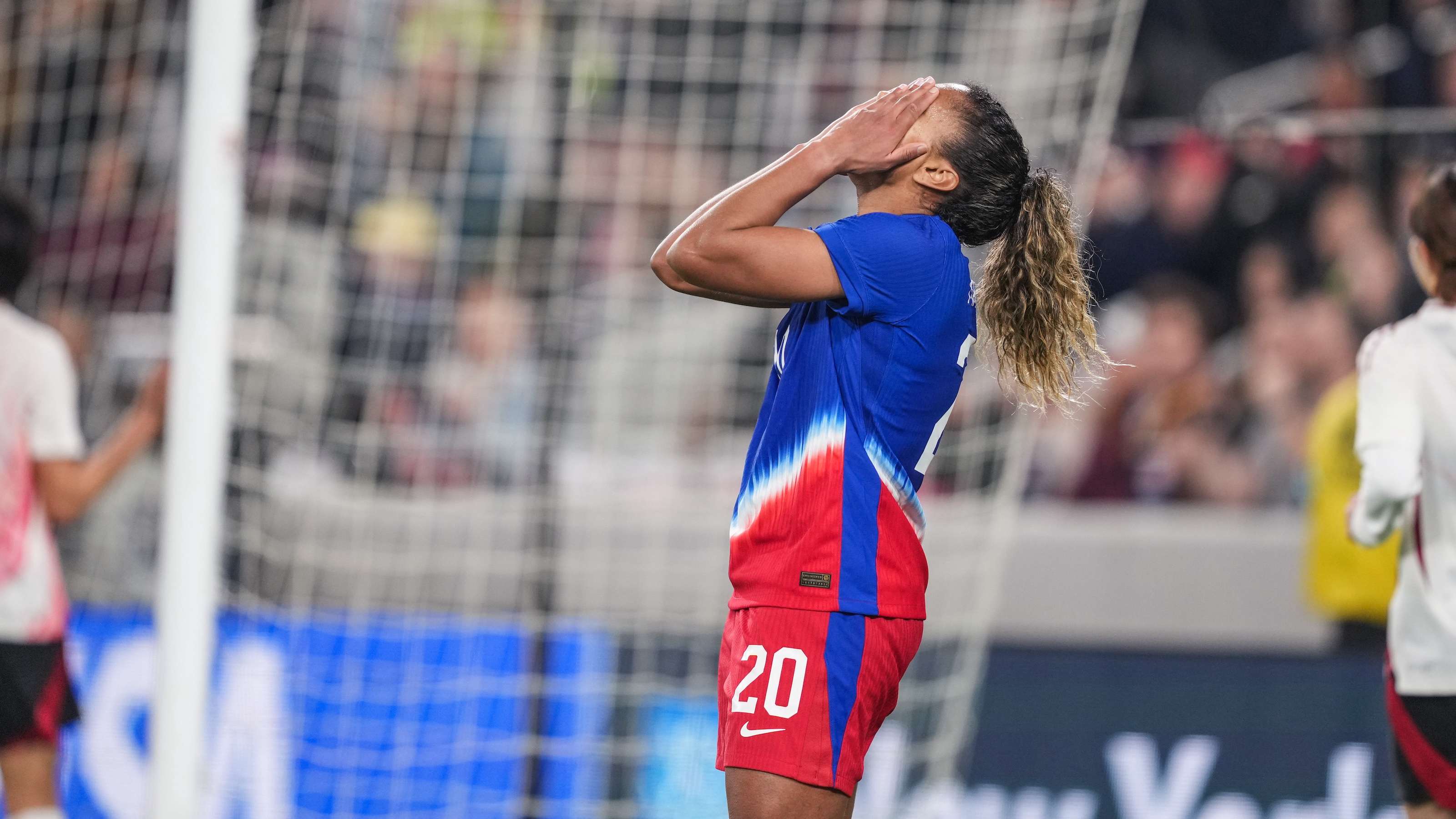 在本菲卡期 在本菲卡期